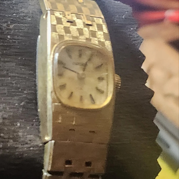 Vintage 70s or 80s womens Seiko Automatic watch - Picture 3 of 5